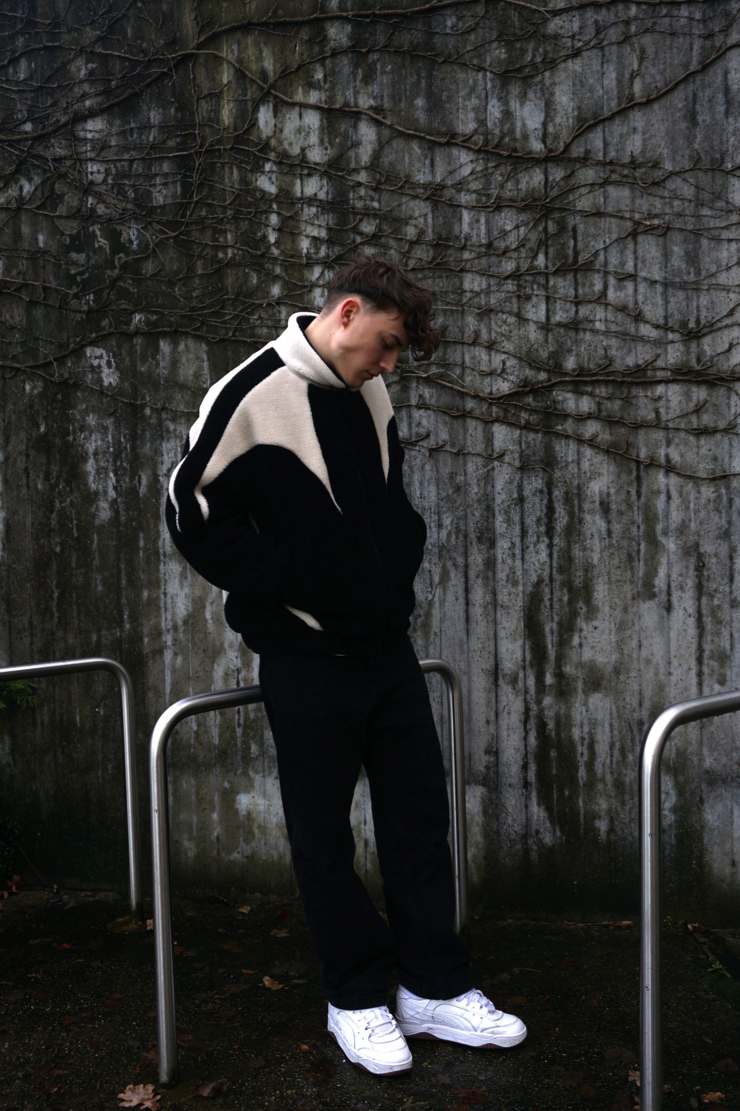 Velcet Fleece Black